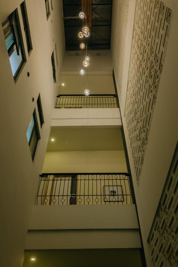 Urbanest Inn House Slipi Jacarta Exterior foto