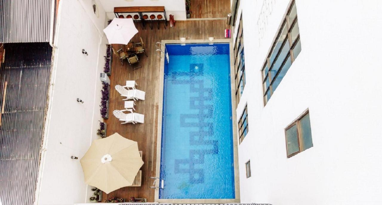 Urbanest Inn House Slipi Jacarta Exterior foto